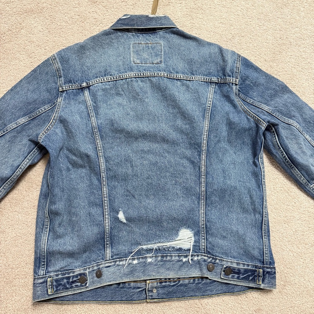 Levi's Men's Blue Distressed Denim Jacket - Picture 5 of 6